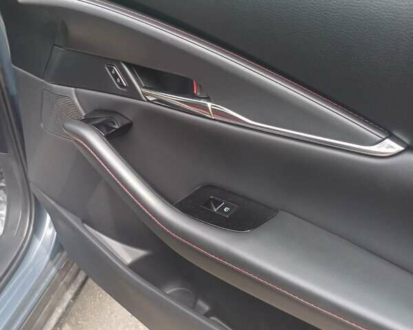 Серый Мазда CX-30, объемом двигателя 2.49 л и пробегом 20 тыс. км за 24500 $, фото 8 на Automoto.ua