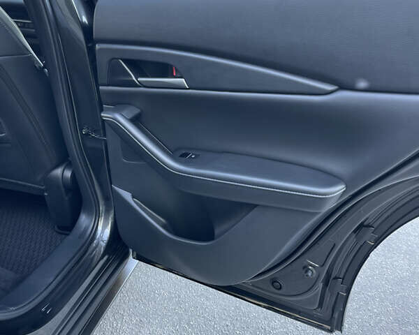 Серый Мазда CX-30, объемом двигателя 2.5 л и пробегом 1 тыс. км за 20500 $, фото 26 на Automoto.ua