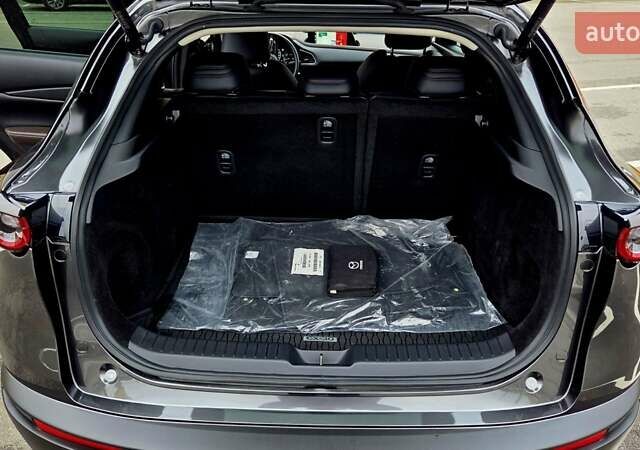 Серый Мазда CX-30, объемом двигателя 2.5 л и пробегом 8 тыс. км за 24222 $, фото 40 на Automoto.ua