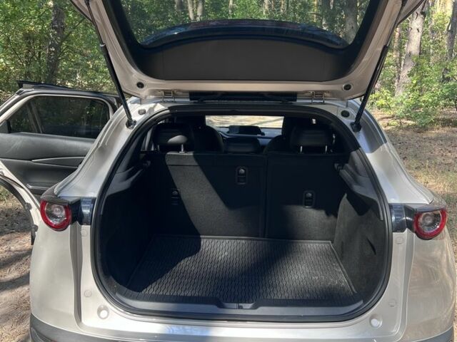 Серый Мазда CX-30, объемом двигателя 2.5 л и пробегом 17 тыс. км за 22500 $, фото 6 на Automoto.ua