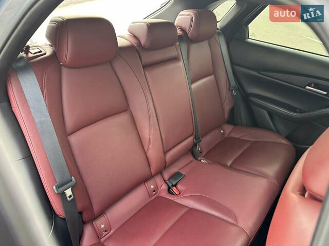 Серый Мазда CX-30, объемом двигателя 2.49 л и пробегом 29 тыс. км за 24900 $, фото 24 на Automoto.ua