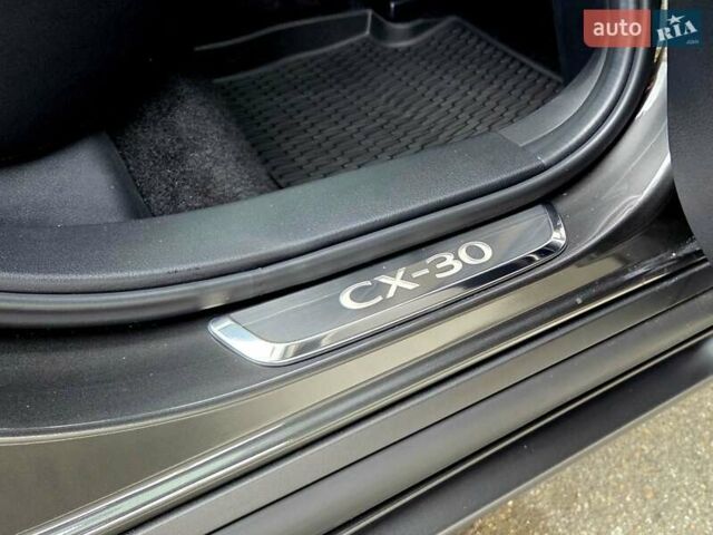 Серый Мазда CX-30, объемом двигателя 2.5 л и пробегом 8 тыс. км за 24222 $, фото 51 на Automoto.ua