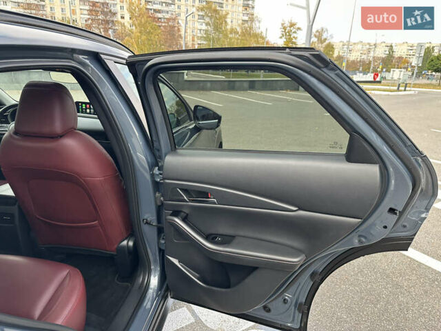 Серый Мазда CX-30, объемом двигателя 2.49 л и пробегом 29 тыс. км за 24900 $, фото 23 на Automoto.ua