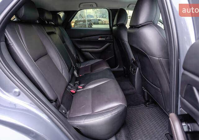 Серый Мазда CX-30, объемом двигателя 2 л и пробегом 21 тыс. км за 30035 $, фото 6 на Automoto.ua