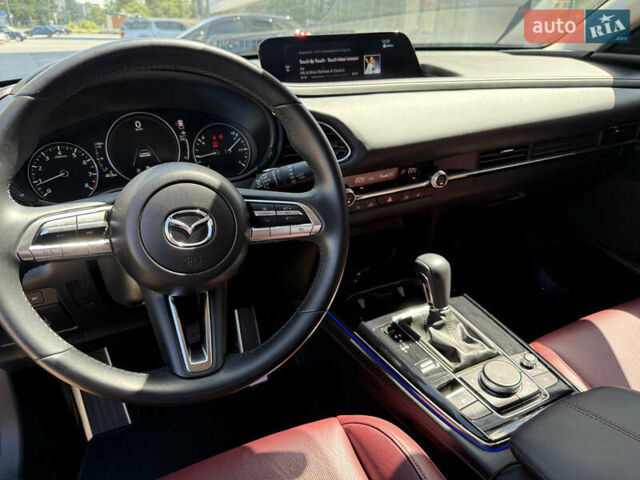 Серый Мазда CX-30, объемом двигателя 2.5 л и пробегом 8 тыс. км за 21900 $, фото 8 на Automoto.ua