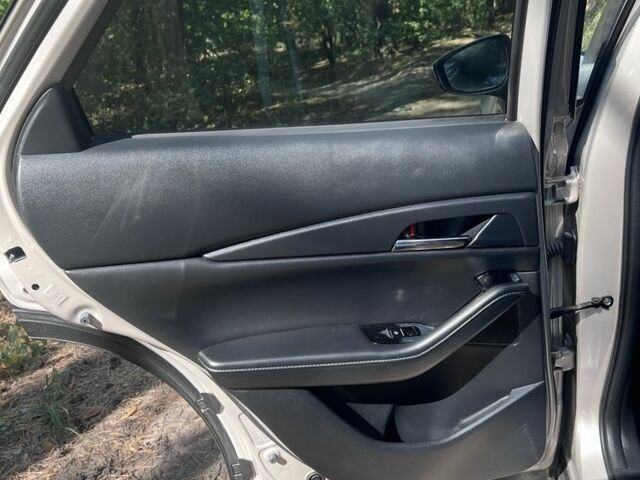 Серый Мазда CX-30, объемом двигателя 2.5 л и пробегом 17 тыс. км за 22500 $, фото 12 на Automoto.ua