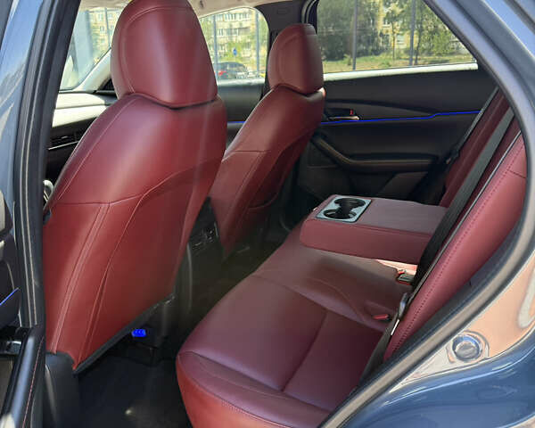 Серый Мазда CX-30, объемом двигателя 2.5 л и пробегом 8 тыс. км за 21900 $, фото 12 на Automoto.ua