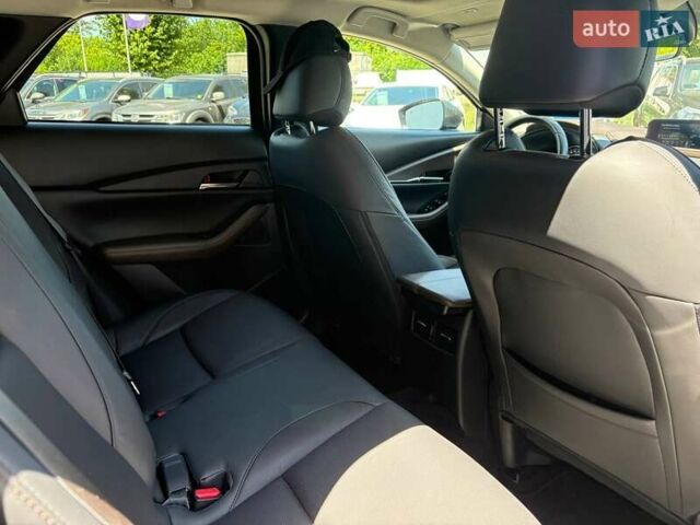 Серый Мазда CX-30, объемом двигателя 2.49 л и пробегом 6 тыс. км за 25000 $, фото 27 на Automoto.ua