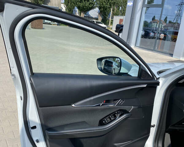 Серый Мазда CX-30, объемом двигателя 2 л и пробегом 7 тыс. км за 28999 $, фото 17 на Automoto.ua