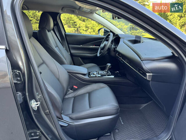Серый Мазда CX-30, объемом двигателя 2.5 л и пробегом 3 тыс. км за 21900 $, фото 40 на Automoto.ua