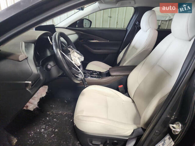 Серый Мазда CX-30, объемом двигателя 0 л и пробегом 45 тыс. км за 13900 $, фото 10 на Automoto.ua