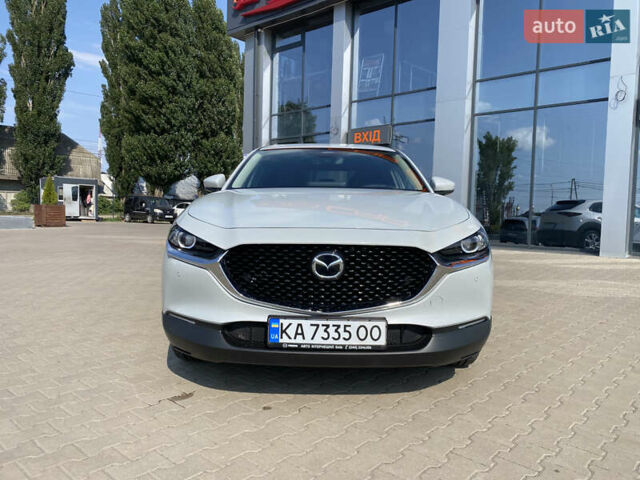 Серый Мазда CX-30, объемом двигателя 2 л и пробегом 7 тыс. км за 28999 $, фото 2 на Automoto.ua