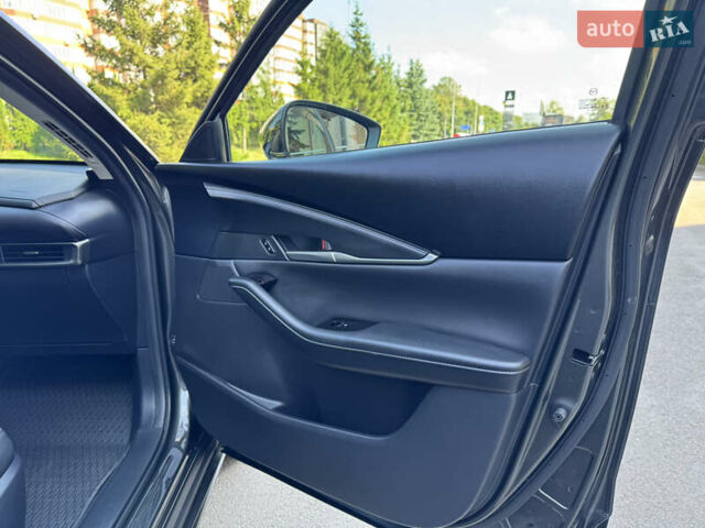 Серый Мазда CX-30, объемом двигателя 2.5 л и пробегом 3 тыс. км за 21900 $, фото 39 на Automoto.ua