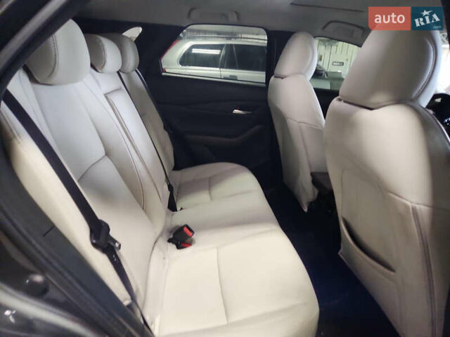 Серый Мазда CX-30, объемом двигателя 0 л и пробегом 45 тыс. км за 13900 $, фото 5 на Automoto.ua