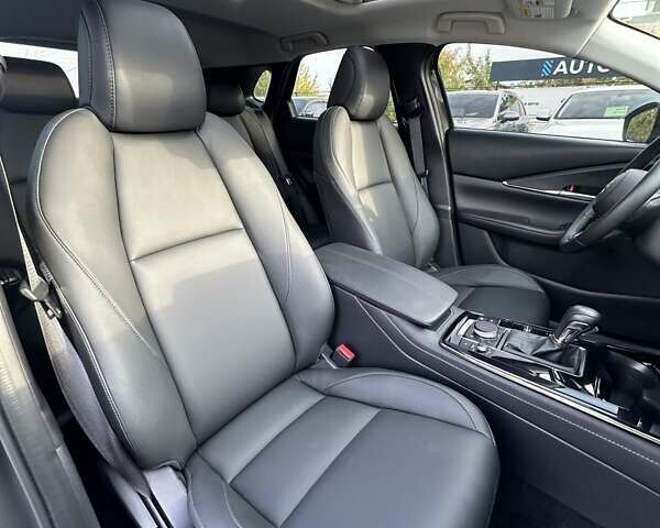 Серый Мазда CX-30, объемом двигателя 2.49 л и пробегом 4 тыс. км за 26300 $, фото 24 на Automoto.ua