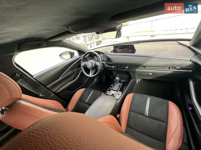 Серый Мазда CX-30, объемом двигателя 2 л и пробегом 7 тыс. км за 35500 $, фото 62 на Automoto.ua