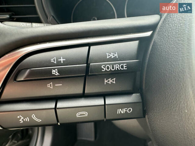 Серый Мазда CX-30, объемом двигателя 2 л и пробегом 7 тыс. км за 35500 $, фото 41 на Automoto.ua