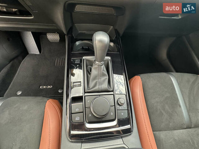 Серый Мазда CX-30, объемом двигателя 2 л и пробегом 7 тыс. км за 35500 $, фото 44 на Automoto.ua