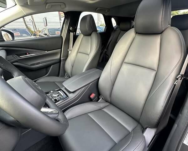 Серый Мазда CX-30, объемом двигателя 2.49 л и пробегом 4 тыс. км за 26300 $, фото 16 на Automoto.ua