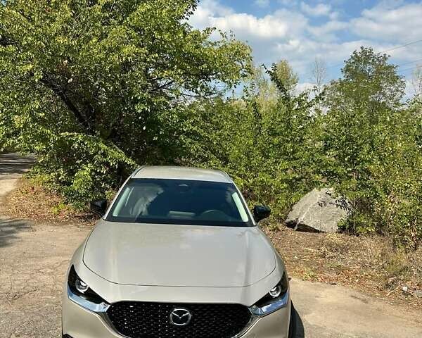 Сірий Мазда CX-30, об'ємом двигуна 2.49 л та пробігом 29 тис. км за 23900 $, фото 10 на Automoto.ua