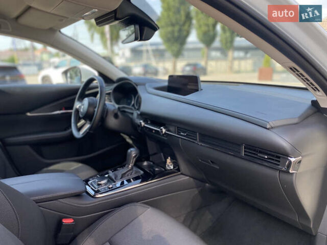 Серый Мазда CX-30, объемом двигателя 2 л и пробегом 7 тыс. км за 28999 $, фото 13 на Automoto.ua