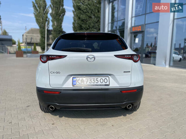 Серый Мазда CX-30, объемом двигателя 2 л и пробегом 7 тыс. км за 28999 $, фото 7 на Automoto.ua