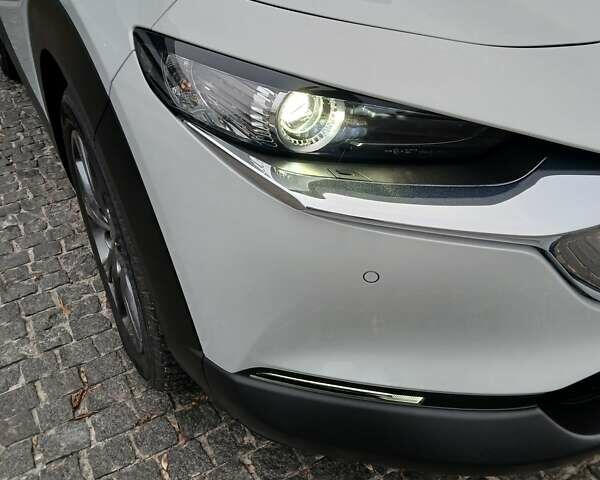 Серый Мазда CX-30, объемом двигателя 2 л и пробегом 1 тыс. км за 29900 $, фото 3 на Automoto.ua