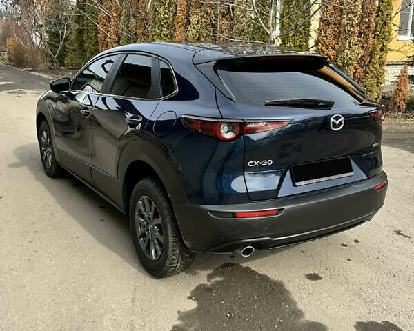 Синий Мазда CX-30, объемом двигателя 2.49 л и пробегом 63 тыс. км за 18400 $, фото 3 на Automoto.ua