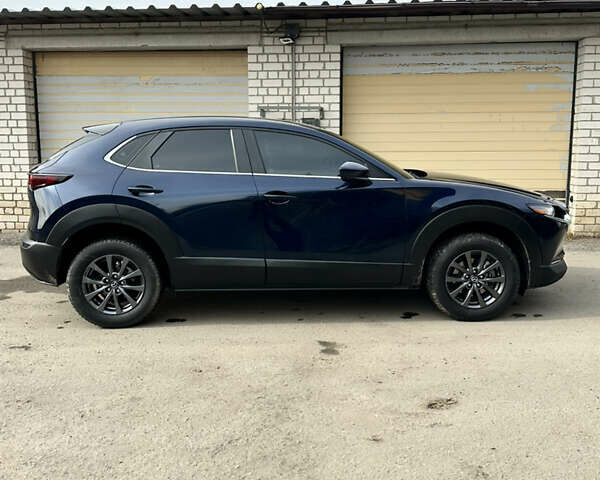 Синий Мазда CX-30, объемом двигателя 2.49 л и пробегом 63 тыс. км за 18400 $, фото 4 на Automoto.ua