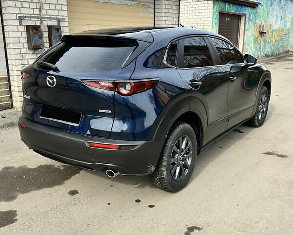 Синий Мазда CX-30, объемом двигателя 2.49 л и пробегом 63 тыс. км за 18400 $, фото 2 на Automoto.ua