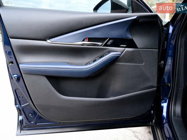 Синий Мазда CX-30, объемом двигателя 2.49 л и пробегом 105 тыс. км за 18199 $, фото 13 на Automoto.ua