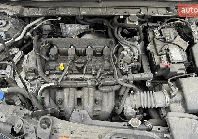 Синій Мазда CX-30, об'ємом двигуна 2.5 л та пробігом 93 тис. км за 13200 $, фото 29 на Automoto.ua