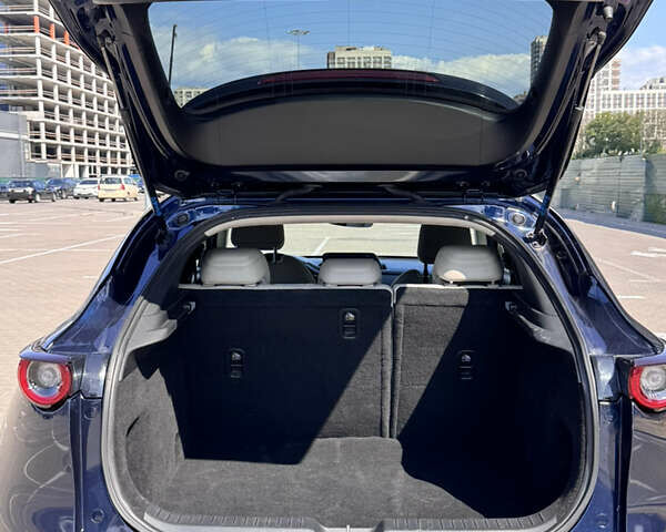 Синий Мазда CX-30, объемом двигателя 2.5 л и пробегом 70 тыс. км за 20000 $, фото 10 на Automoto.ua