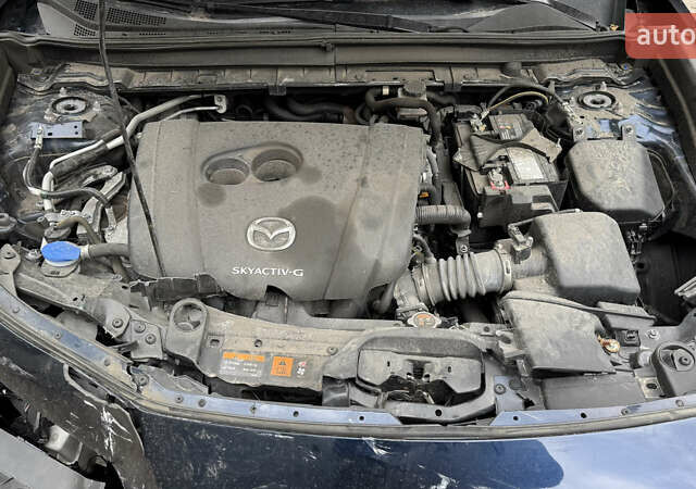 Синій Мазда CX-30, об'ємом двигуна 2.5 л та пробігом 93 тис. км за 13200 $, фото 28 на Automoto.ua