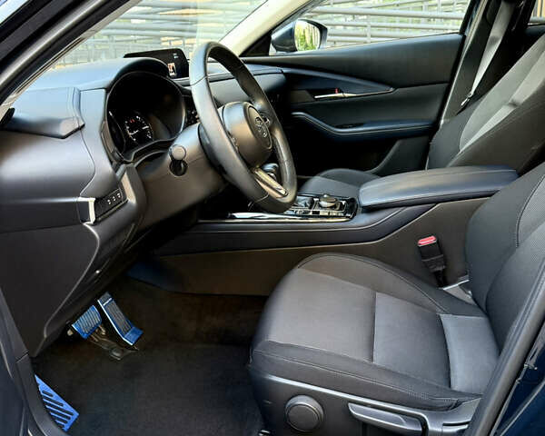 Синий Мазда CX-30, объемом двигателя 2 л и пробегом 27 тыс. км за 23500 $, фото 20 на Automoto.ua
