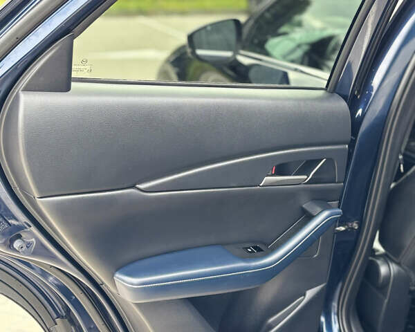 Синій Мазда CX-30, об'ємом двигуна 2.49 л та пробігом 71 тис. км за 18400 $, фото 24 на Automoto.ua