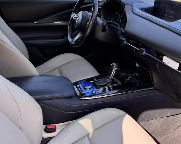 Синий Мазда CX-30, объемом двигателя 2.5 л и пробегом 70 тыс. км за 20000 $, фото 11 на Automoto.ua