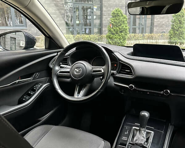 Синий Мазда CX-30, объемом двигателя 2 л и пробегом 63 тыс. км за 18950 $, фото 11 на Automoto.ua