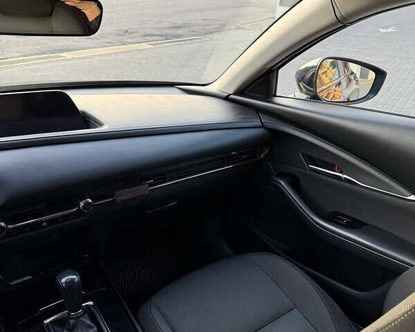 Синій Мазда CX-30, об'ємом двигуна 2 л та пробігом 106 тис. км за 22000 $, фото 20 на Automoto.ua