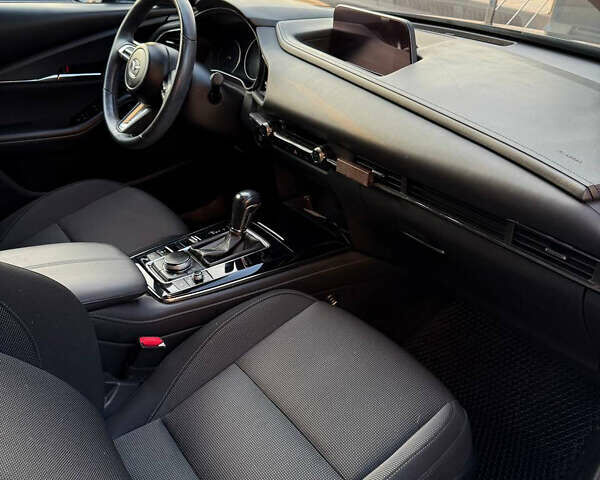 Синій Мазда CX-30, об'ємом двигуна 2 л та пробігом 106 тис. км за 22000 $, фото 24 на Automoto.ua