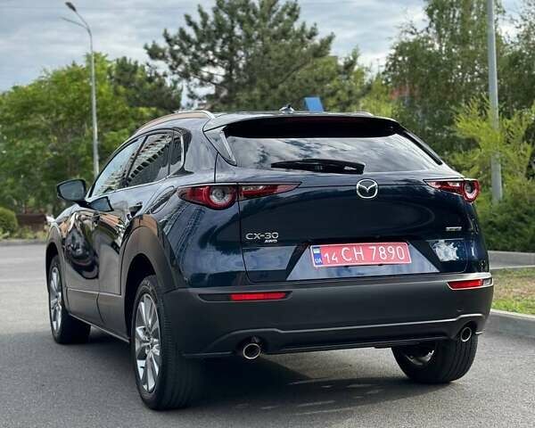 Синий Мазда CX-30, объемом двигателя 2.49 л и пробегом 82 тыс. км за 20500 $, фото 2 на Automoto.ua