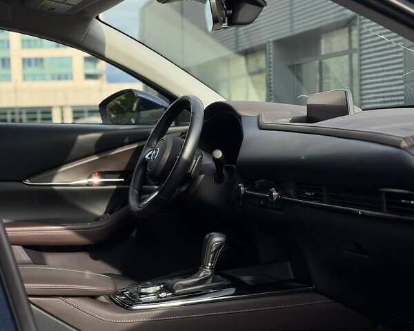 Синий Мазда CX-30, объемом двигателя 2.49 л и пробегом 82 тыс. км за 20500 $, фото 10 на Automoto.ua