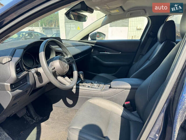 Синій Мазда CX-30, об'ємом двигуна 2.5 л та пробігом 40 тис. км за 18500 $, фото 3 на Automoto.ua