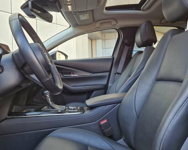 Синій Мазда CX-30, об'ємом двигуна 2.49 л та пробігом 61 тис. км за 19450 $, фото 17 на Automoto.ua