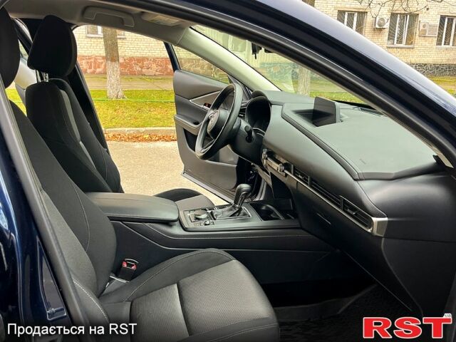 Синий Мазда CX-30, объемом двигателя 2.5 л и пробегом 17 тыс. км за 19800 $, фото 9 на Automoto.ua