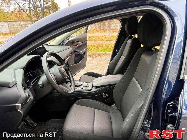 Синий Мазда CX-30, объемом двигателя 2.5 л и пробегом 17 тыс. км за 19800 $, фото 12 на Automoto.ua