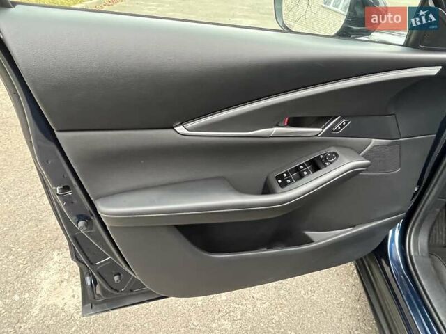 Синий Мазда CX-30, объемом двигателя 2.5 л и пробегом 17 тыс. км за 19800 $, фото 25 на Automoto.ua