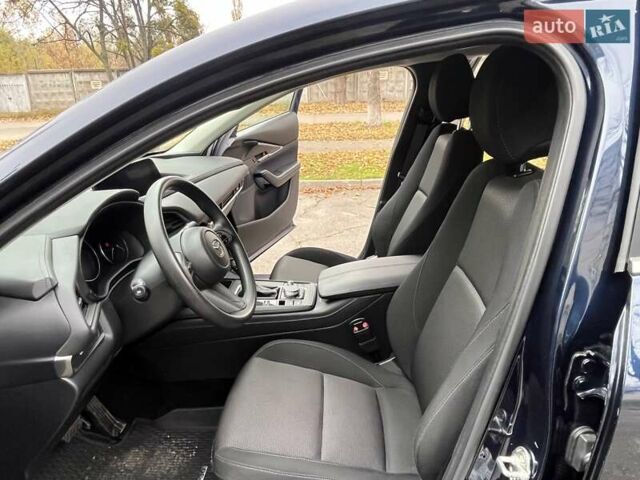 Синий Мазда CX-30, объемом двигателя 2.5 л и пробегом 17 тыс. км за 19800 $, фото 26 на Automoto.ua