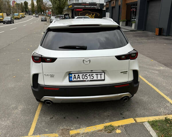 Белый Мазда CX-50, объемом двигателя 2.49 л и пробегом 27 тыс. км за 27000 $, фото 4 на Automoto.ua