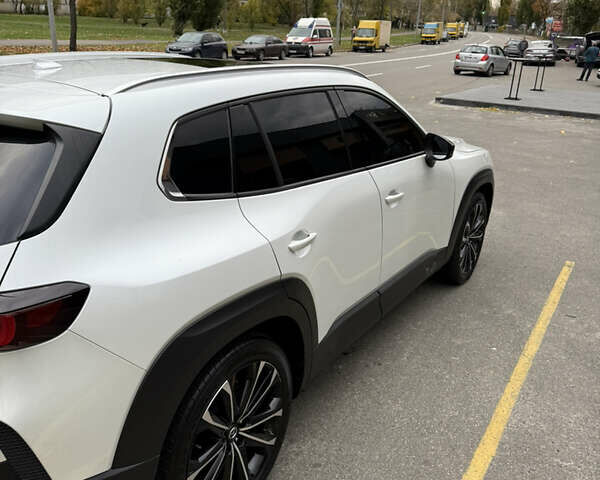 Белый Мазда CX-50, объемом двигателя 2.49 л и пробегом 27 тыс. км за 27000 $, фото 3 на Automoto.ua